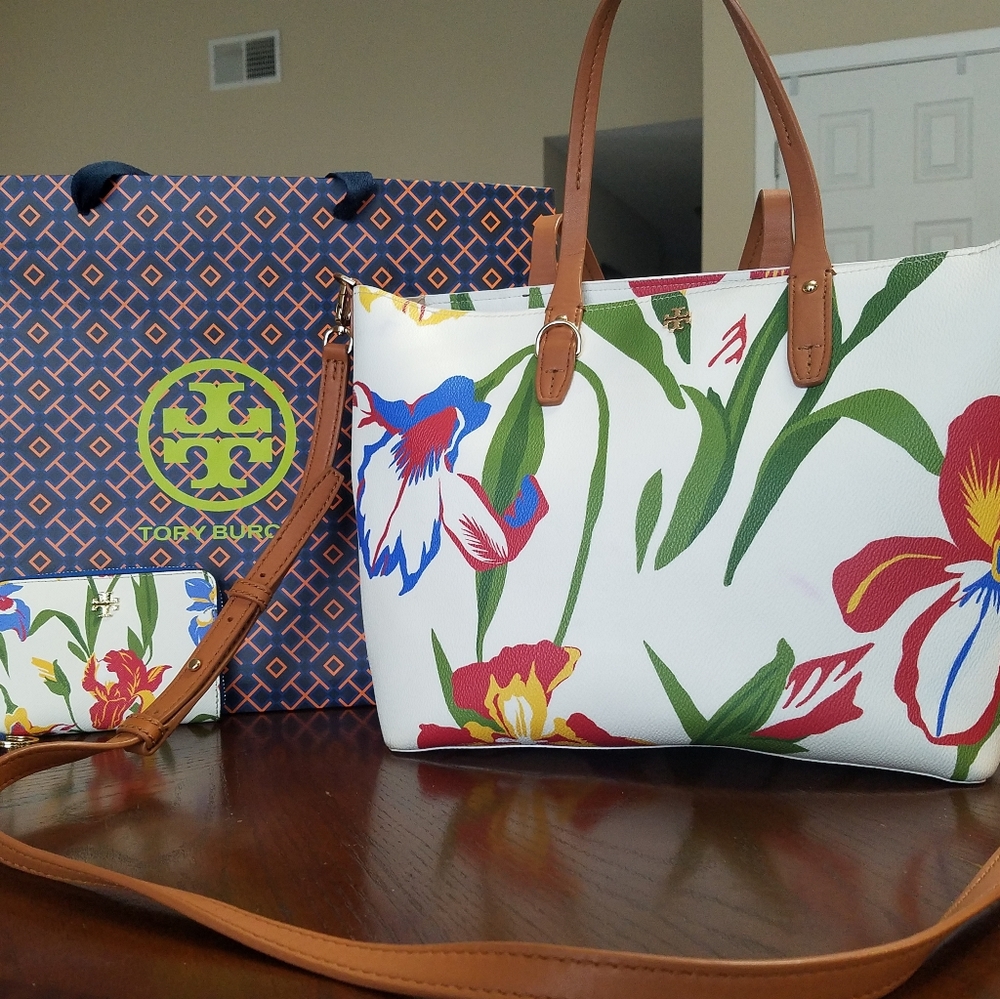 Tory Burch Kerrington Bag & matching Wallet!